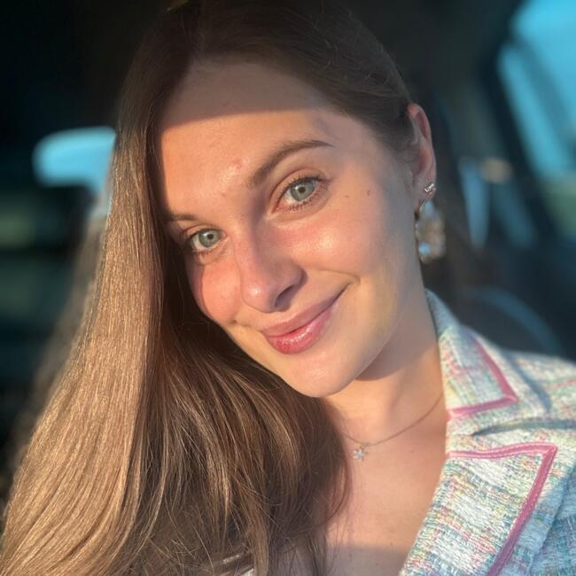 Baby-sitter in Vancouver: Linda Ema