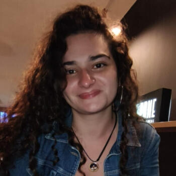 Babá em Porto Alegre: Luana