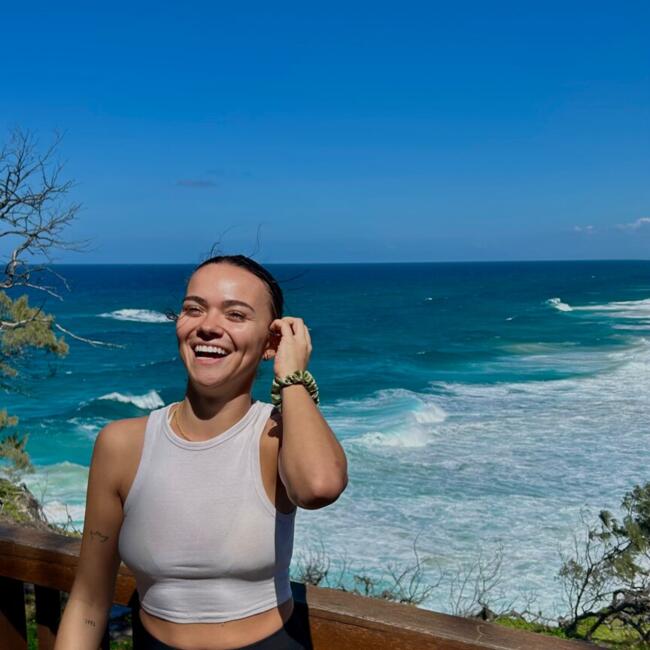 Babysitter in Sydney: Alizee