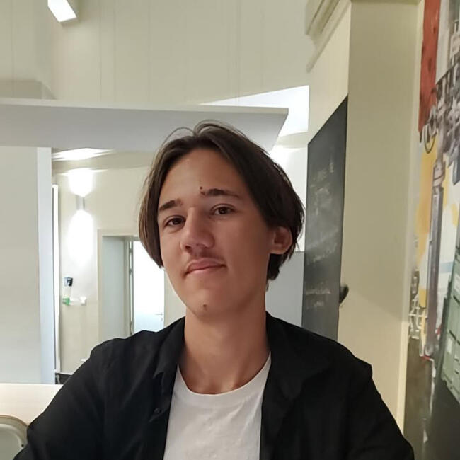 Babysitter in Béthune: Charly