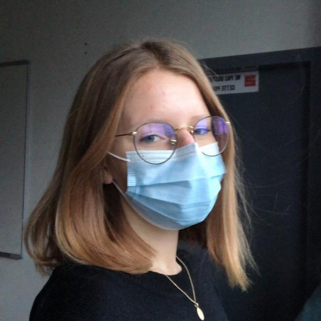 Babysitter in Saveuse: Elise