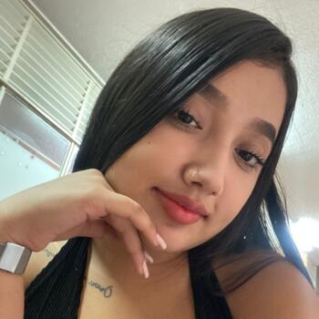 Babysitter in Floridablanca: Yurley