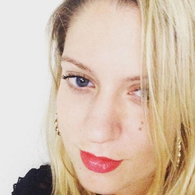 Emprego de babá em Cotia: Fabiola