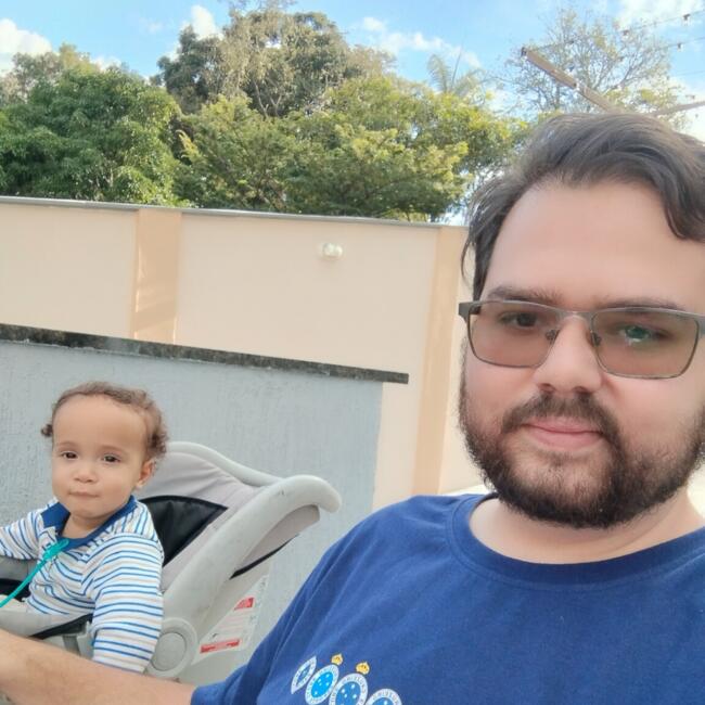 Babysitting job in Contagem: JEIVESON