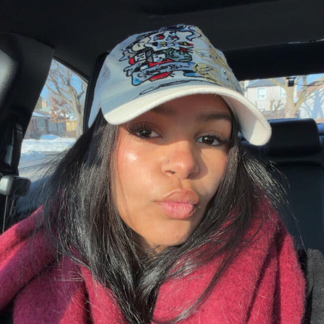 Baby-sitter in Maple (York): Morgan