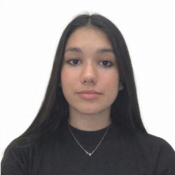 Babysitter in Maringá: Emanuela