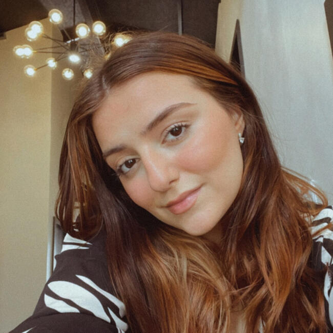 Babysitter in Balneário Camboriú: Isabela