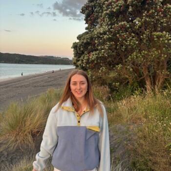 Babysitter in Nelson: Emma