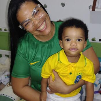 Babysitter Maringá: Thaiane