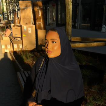 Babysitter in Sint-Niklaas: Yousra