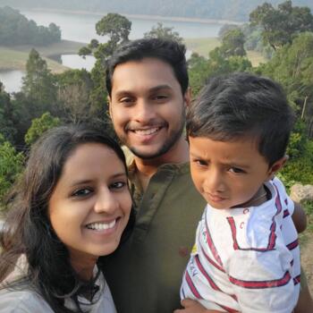 माता-पिता बंगलौर: Sony