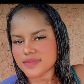 Babysitter in Maringá: Dayane