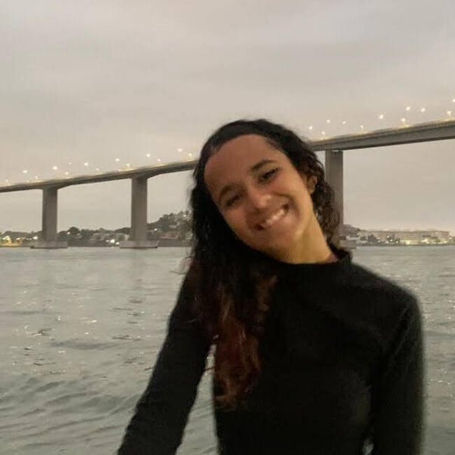 Babysitter in Vila Velha: Ester