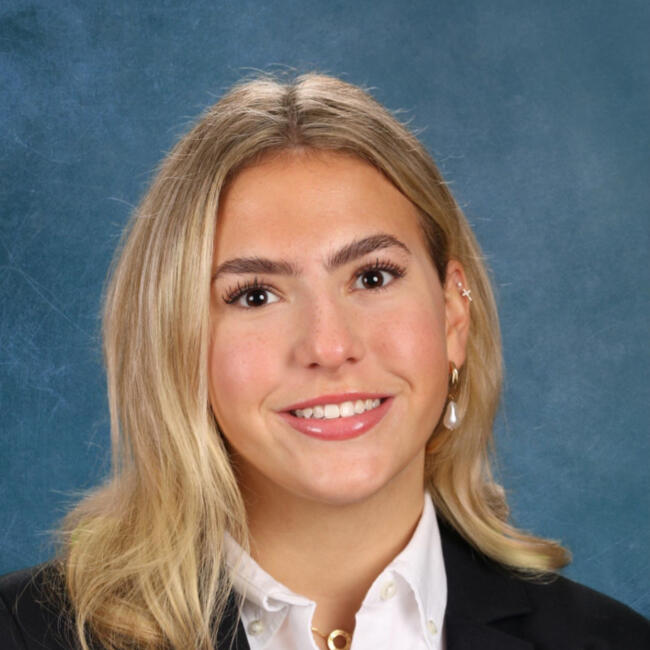 Babysitter in San Diego: Lauren