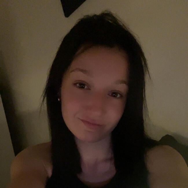 Babysitter in Mondeville: Justine