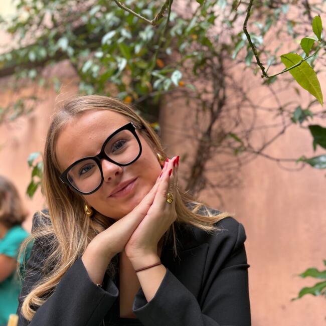 Baby-sitter à Rennes: Stella