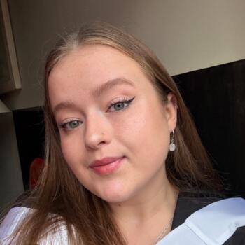 Babysitter in Leeds: Louisa