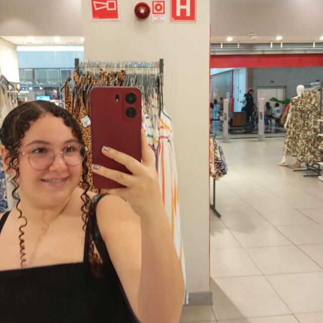 Babysitter in Montes Claros: Maria Clara