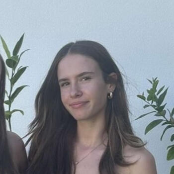 Babysitter in Adelaide: Ava