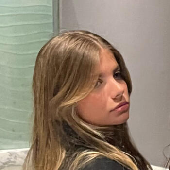 Baby-sitter in Charenton-le-Pont: Mathilde