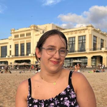Babysitter Damparis: Amandine