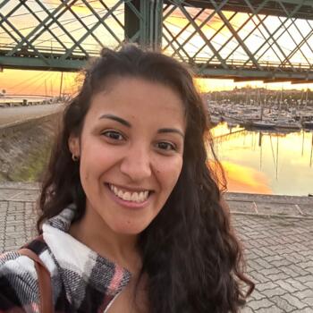 Babysitter in Viana do Castelo: Aline Samara