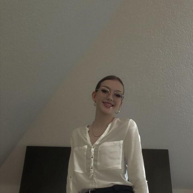 Babysitter in Neuhaus (Kärnten): Vanessa