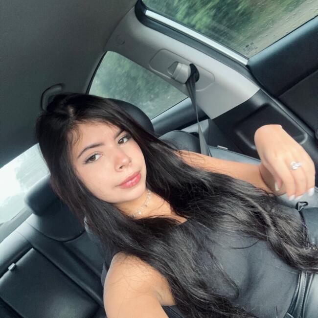 Babysitter in Praia Grande: Isabella