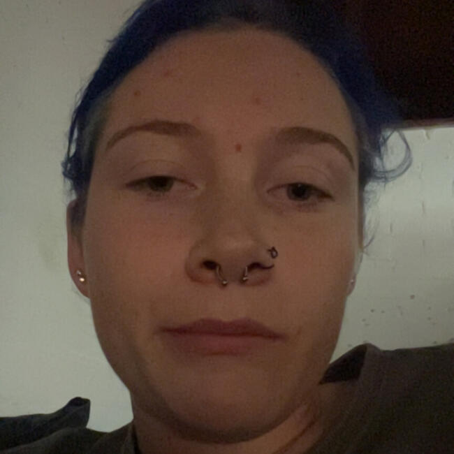 Babysitter in Central Coast: Charlotte