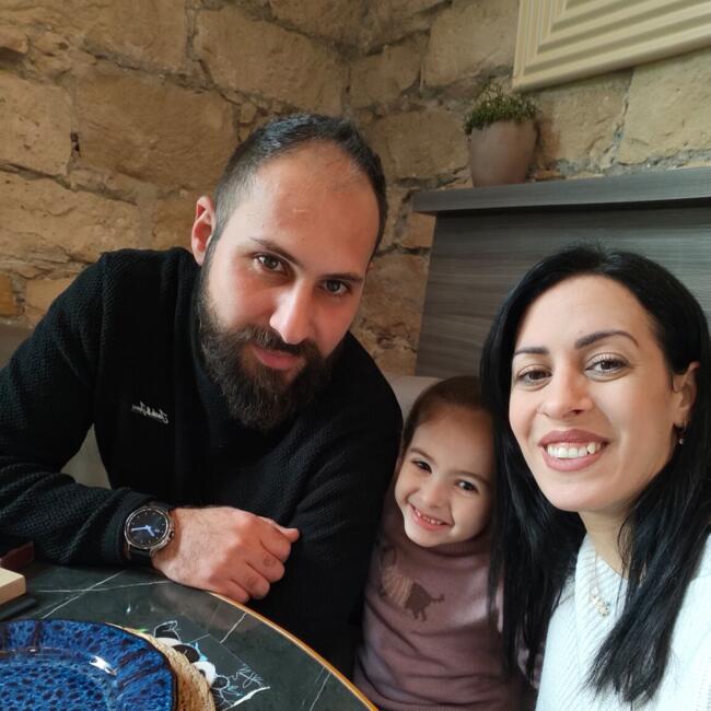 Babysitting job in Paramýtha: Helen