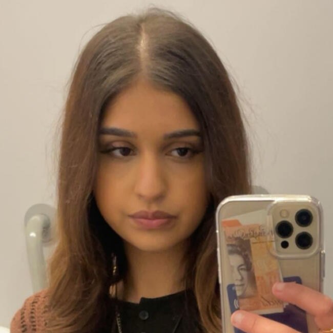 Babysitter in Keighley: Eshal