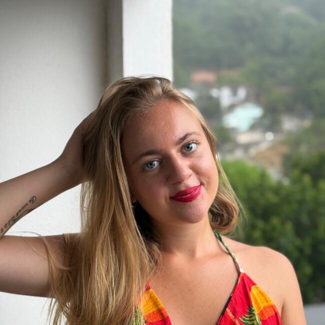 Babysitter in Gold Coast: Selina