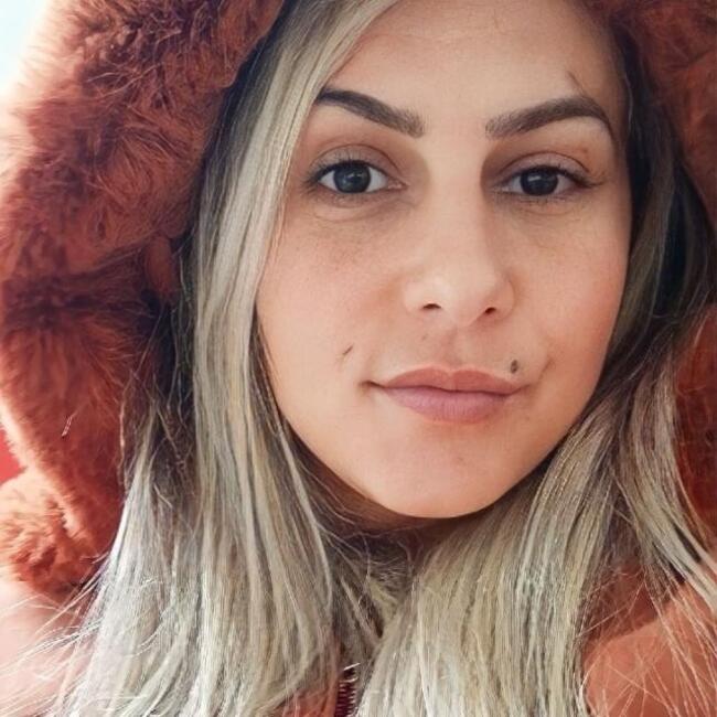 Babysitting job in Petrópolis: Josiane