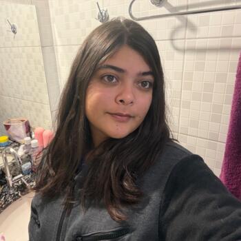 Babá em Araguari: Hellen