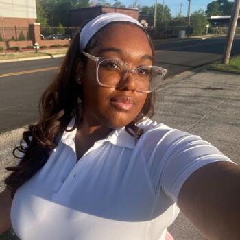 Babysitter in Zion: Jania
