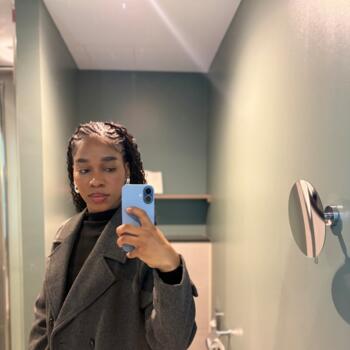 Babysitter in Saulnes: Alanis Fernandes