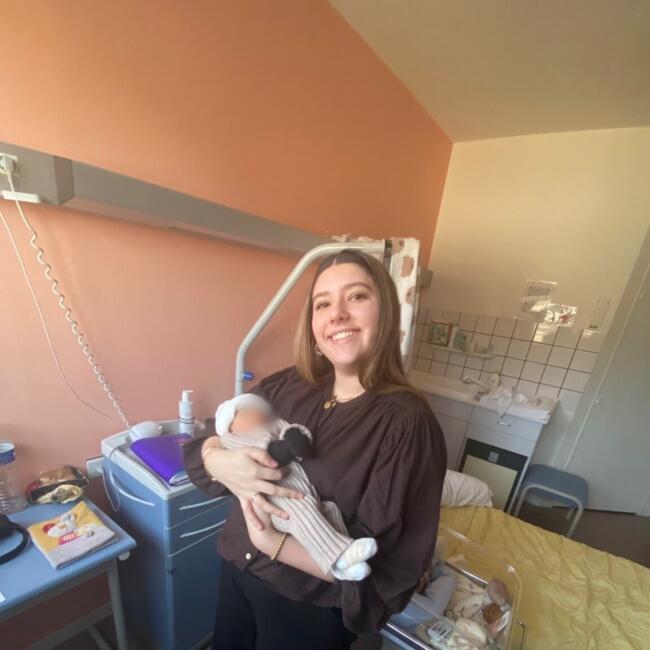 Babysitter in Saint-Bérain-sur-Dheune: Norah