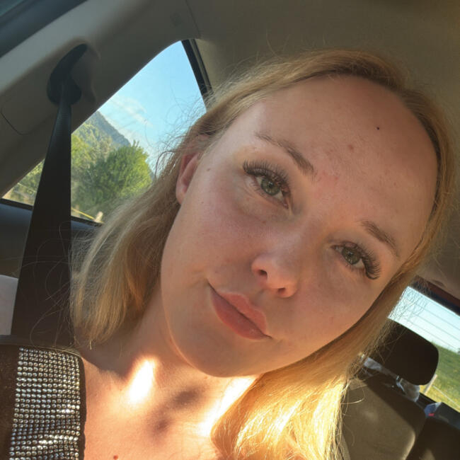 Baby-sitter in Corsier-sur-Vevey: Marine