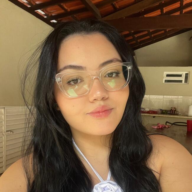 Babysitter in Timóteo: Bianca