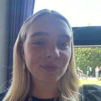 Babysitter in Westkapelle: Maud