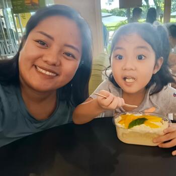 Childminder job in Angeles City: babysitting job Lalaine Joy