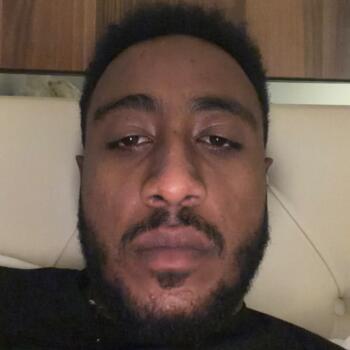 وظيفة جليسة أطفال في إمارة الشارقة: فرص عمل كجليسة أطفال Dagem