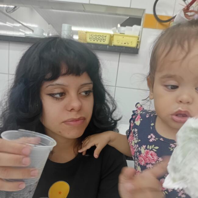 Emprego de babá em Araucária: Wanessa