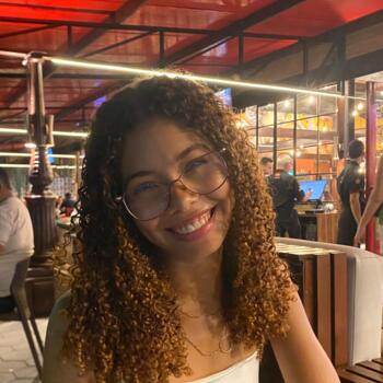 Babysitter Maceió: Sarah Chrystine