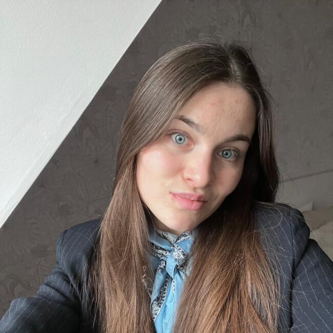 Babysitter in La Vicomté-sur-Rance: Cannelle