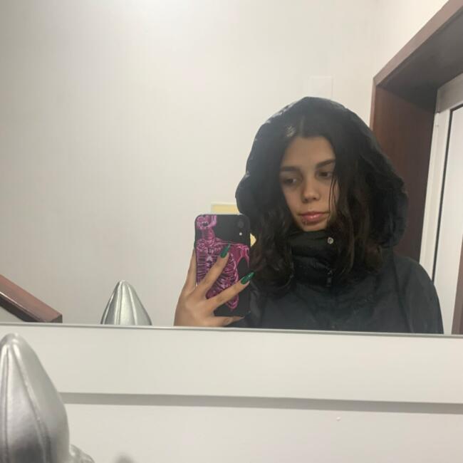 Babysitter em Argoncilhe: Inês