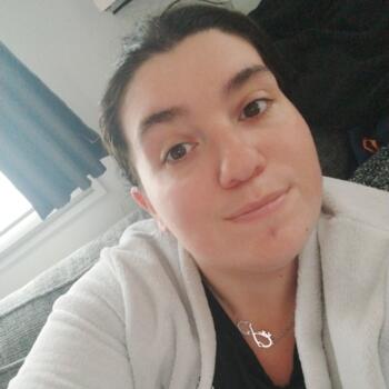 Babysitter in Crèvecœur-le-Grand: Amandine