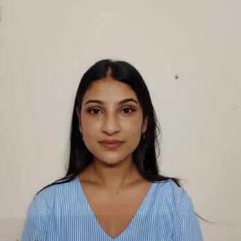 Babysitter in New Delhi: Sandhya