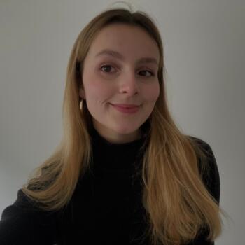 Babysitter in Lille: Ambre