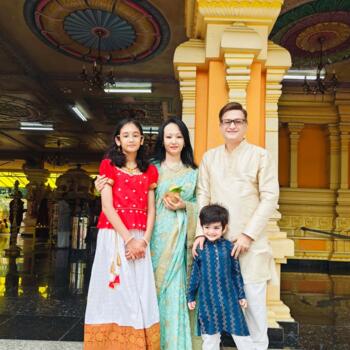 Babysitting job in Petaling Jaya: babysitting job Pushpa